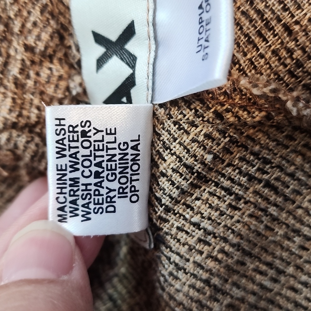 SIZE small FLAX brand LINEN sleeveless top.    A78 - Picture 7 of 9